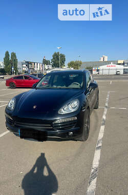 Внедорожник / Кроссовер Porsche Cayenne 2011 в Киеве