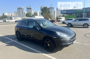 Позашляховик / Кросовер Porsche Cayenne 2010 в Києві