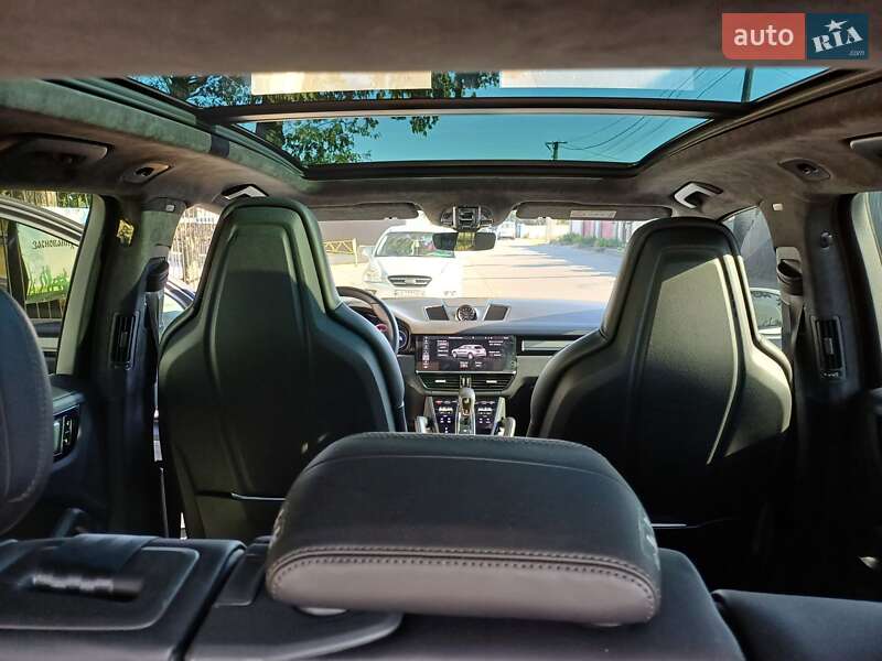 Позашляховик / Кросовер Porsche Cayenne 2018 в Києві