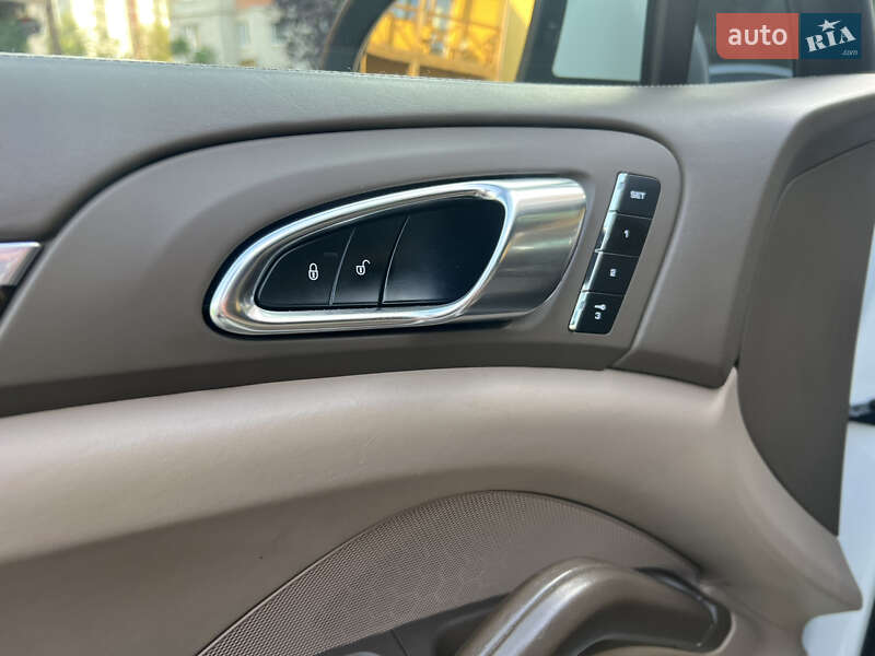 Внедорожник / Кроссовер Porsche Cayenne 2012 в Луцке фото 28 Внедорожник / Кроссовер Porsche Cayenne 2012 в Луцке