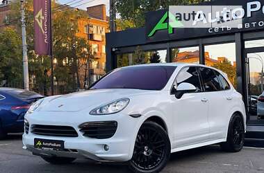 Позашляховик / Кросовер Porsche Cayenne 2012 в Києві