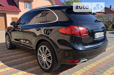 Внедорожник / Кроссовер Porsche Cayenne 2011 в 