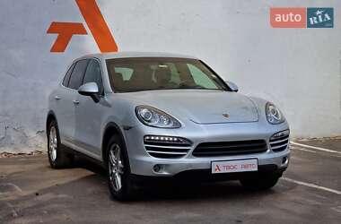 Позашляховик / Кросовер Porsche Cayenne 2012 в 