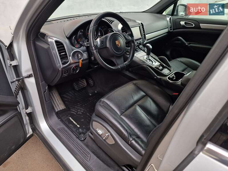 Позашляховик / Кросовер Porsche Cayenne 2012 в Одесі