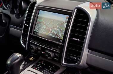 Позашляховик / Кросовер Porsche Cayenne 2012 в 