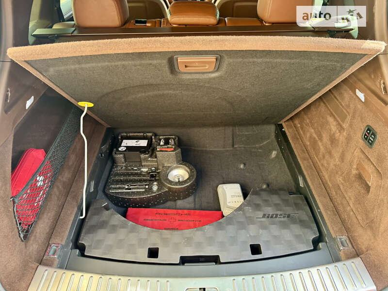 Внедорожник / Кроссовер Porsche Cayenne 2018 в Черновцах