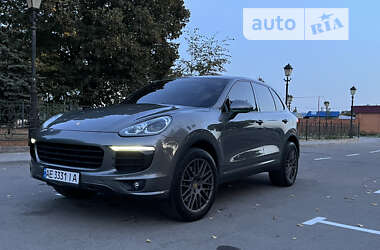 Позашляховик / Кросовер Porsche Cayenne 2015 в Дніпрі