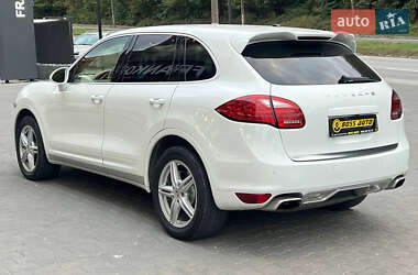 Внедорожник / Кроссовер Porsche Cayenne 2012 в Черновцах