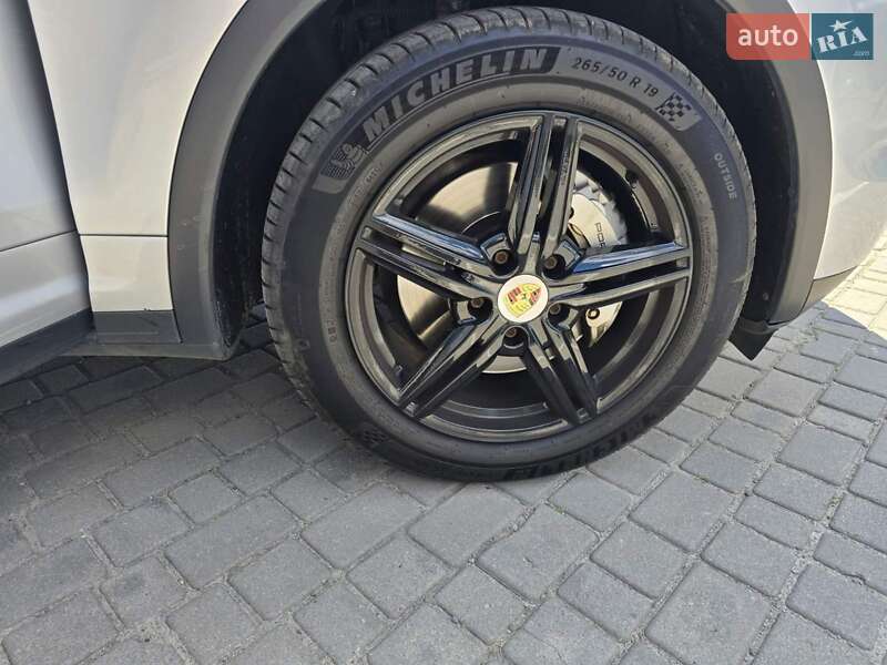 Внедорожник / Кроссовер Porsche Cayenne 2010 в Днепре