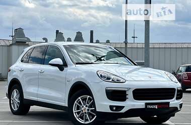 Позашляховик / Кросовер Porsche Cayenne 2016 в Києві