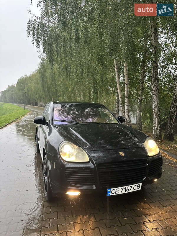 Внедорожник / Кроссовер Porsche Cayenne 2004 в Черновцах