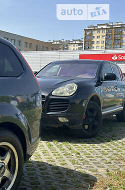 Внедорожник / Кроссовер Porsche Cayenne 2004 в Черновцах