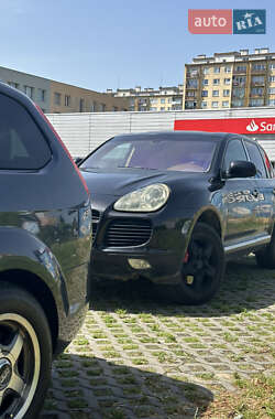 Внедорожник / Кроссовер Porsche Cayenne 2004 в 