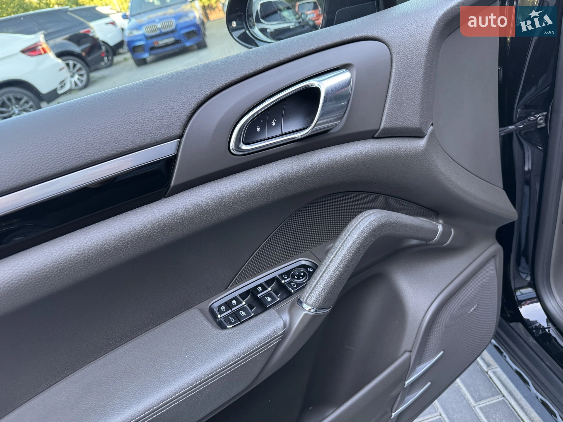 2016 Porsche Cayenne - мініатюра 10
