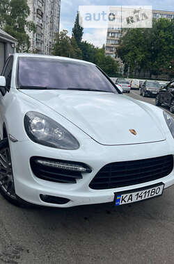 Внедорожник / Кроссовер Porsche Cayenne 2012 в Киеве