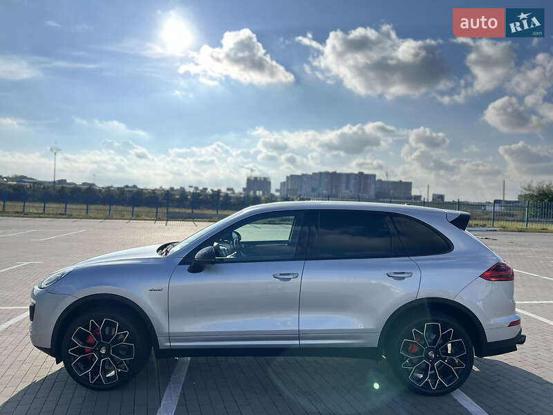 Позашляховик / Кросовер Porsche Cayenne 2015 в Одесі
