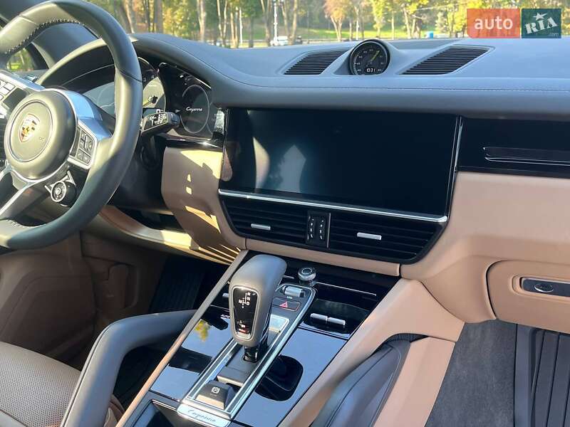 Внедорожник / Кроссовер Porsche Cayenne 2020 в Киеве