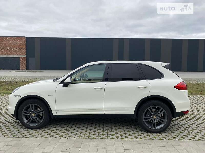 Позашляховик / Кросовер Porsche Cayenne 2011 в Хмельницькому