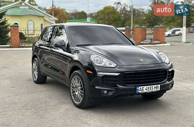 Внедорожник / Кроссовер Porsche Cayenne 2016 в 