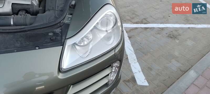 Позашляховик / Кросовер Porsche Cayenne 2008 в Чернівцях