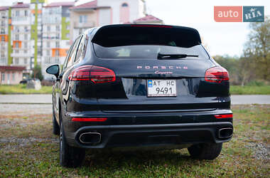 Внедорожник / Кроссовер Porsche Cayenne 2015 в Долине