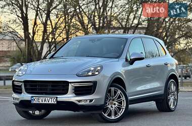 Позашляховик / Кросовер Porsche Cayenne 2016 в Києві