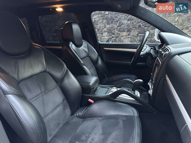 Позашляховик / Кросовер Porsche Cayenne 2008 в Броварах
