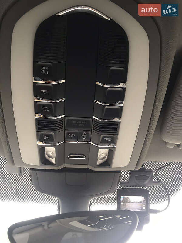 Внедорожник / Кроссовер Porsche Cayenne 2013 в Днепре