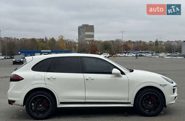 Позашляховик / Кросовер Porsche Cayenne 2011 в Києві