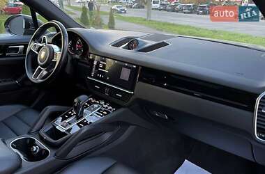 Внедорожник / Кроссовер Porsche Cayenne 2018 в 