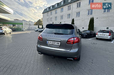Внедорожник / Кроссовер Porsche Cayenne 2013 в 