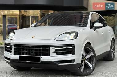 Позашляховик / Кросовер Porsche Cayenne 2023 в 