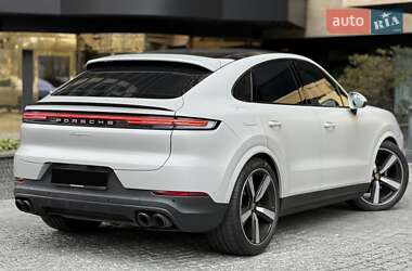 Позашляховик / Кросовер Porsche Cayenne 2023 в 