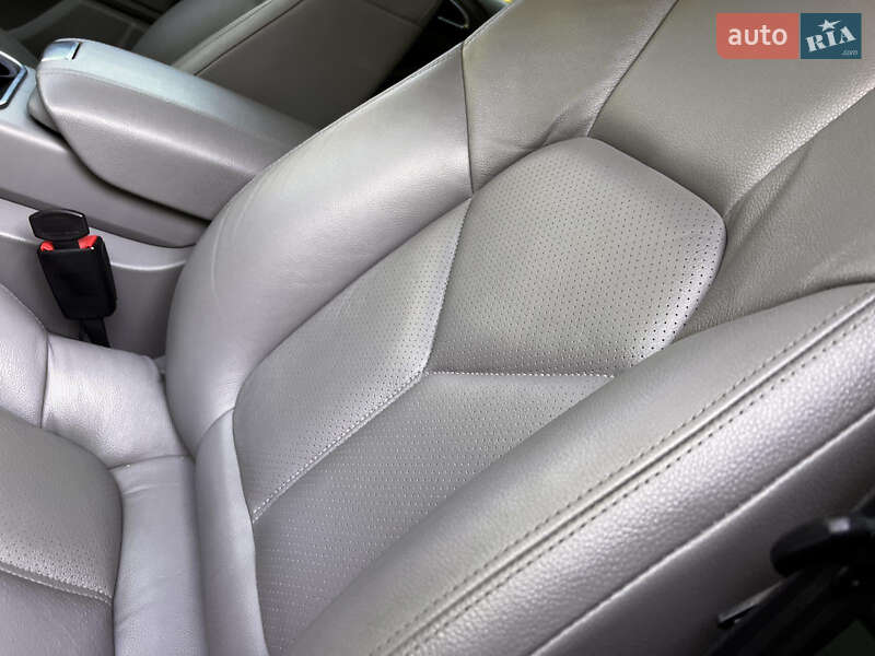 Внедорожник / Кроссовер Porsche Cayenne 2012 в Ахтырке
