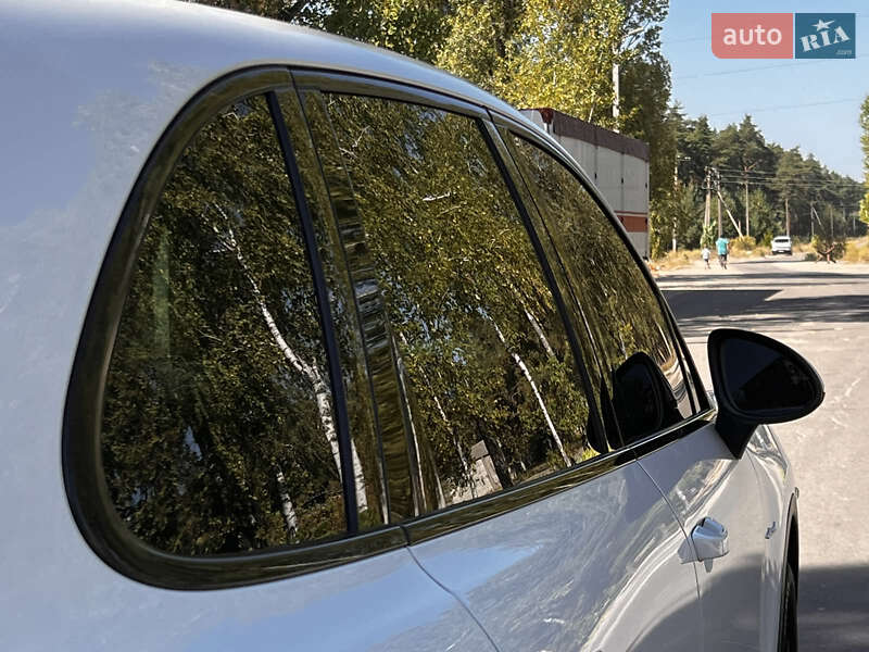 Внедорожник / Кроссовер Porsche Cayenne 2012 в Ахтырке