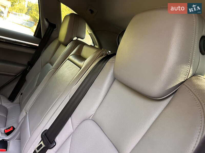 Внедорожник / Кроссовер Porsche Cayenne 2012 в Ахтырке