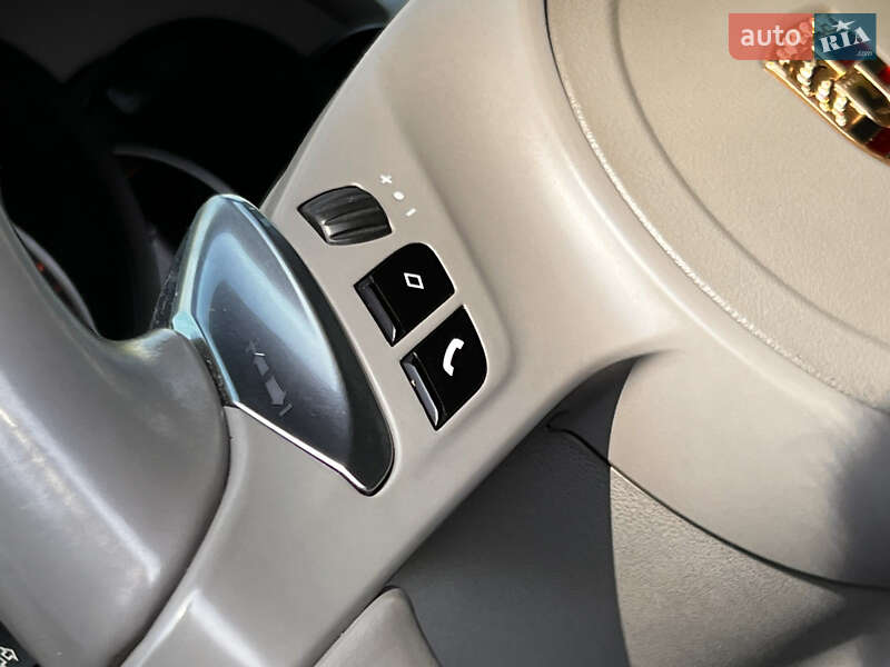 Внедорожник / Кроссовер Porsche Cayenne 2012 в Ахтырке