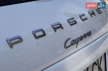 Внедорожник / Кроссовер Porsche Cayenne 2012 в 