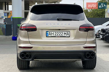 Внедорожник / Кроссовер Porsche Cayenne 2014 в Ужгороде