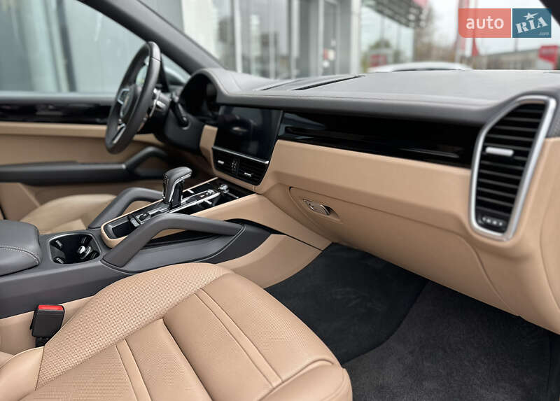 Внедорожник / Кроссовер Porsche Cayenne 2020 в Днепре