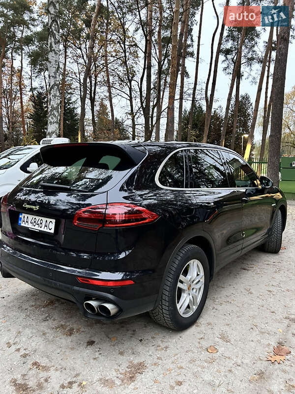 Позашляховик / Кросовер Porsche Cayenne 2016 в Києві