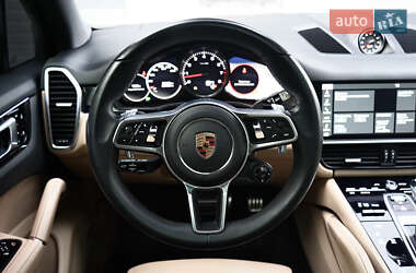 Позашляховик / Кросовер Porsche Cayenne 2018 в 