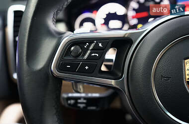 Позашляховик / Кросовер Porsche Cayenne 2018 в 