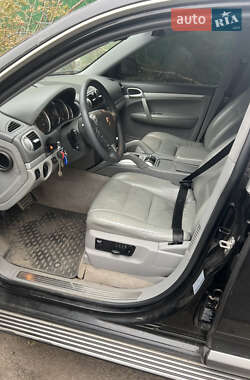 Внедорожник / Кроссовер Porsche Cayenne 2004 в 