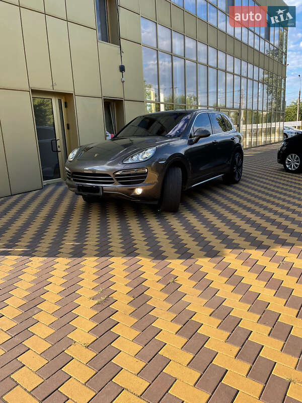 Внедорожник / Кроссовер Porsche Cayenne 2012 в Николаеве