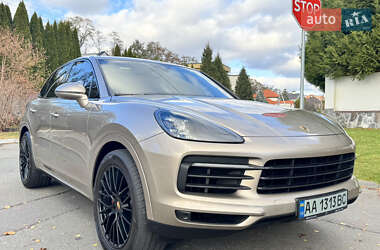 Внедорожник / Кроссовер Porsche Cayenne 2018 в Киеве