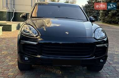 Внедорожник / Кроссовер Porsche Cayenne 2015 в Одессе