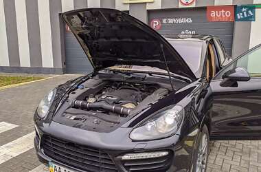 Позашляховик / Кросовер Porsche Cayenne 2013 в 