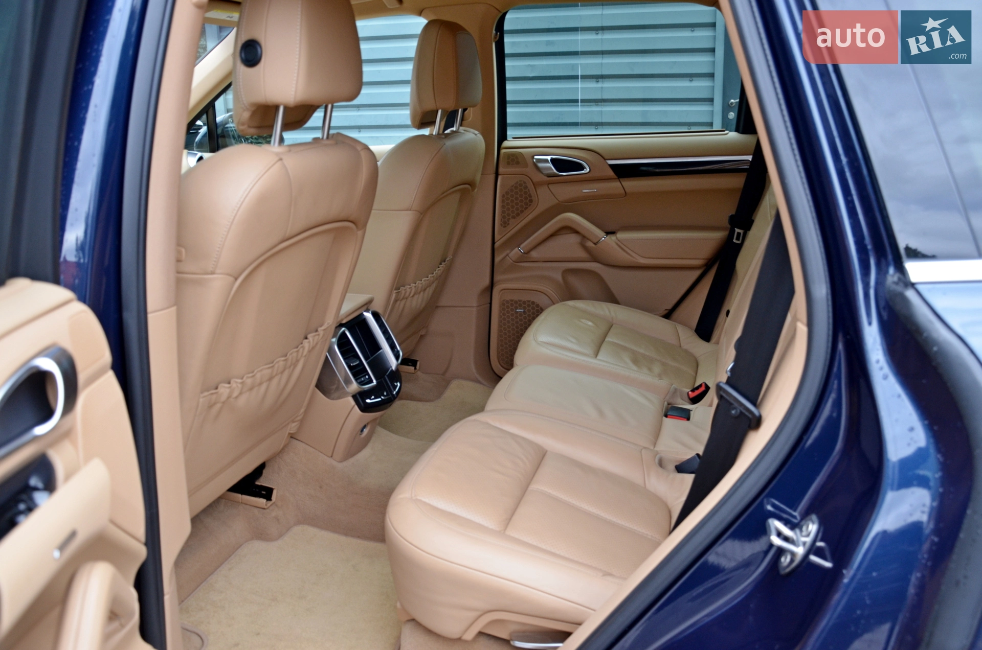 2012 Porsche Cayenne - мініатюра 28
