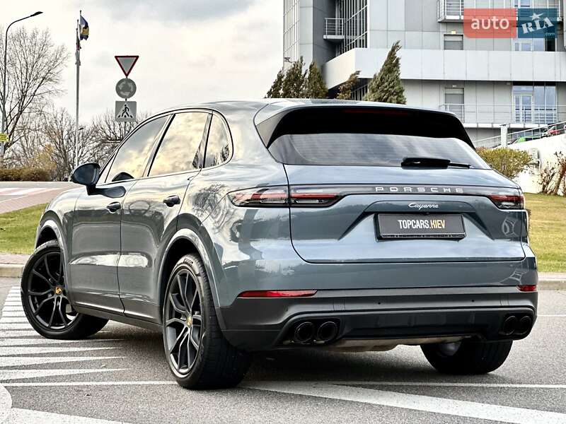 Внедорожник / Кроссовер Porsche Cayenne 2018 в Киеве